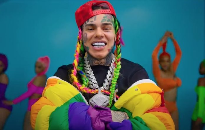 You are currently viewing 6ix9ine Says He Is Shocked He Isn’t Dead Yet